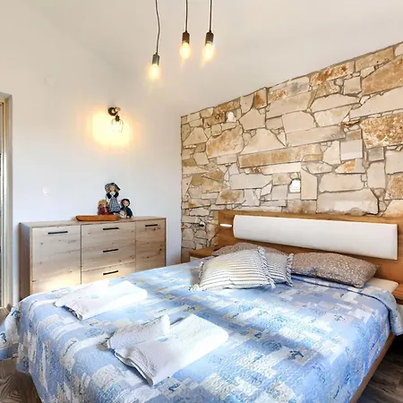 Holiday home Mimosa By Interhome